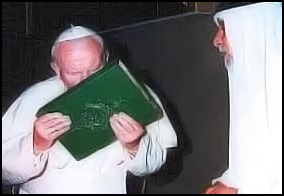 JPII kissing the Koran